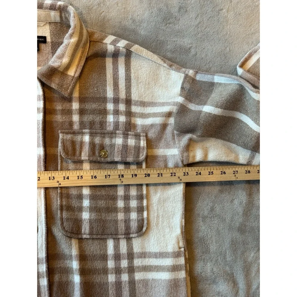 Banana Republic Women's Plaid Shacket Jacket Medium Taupe Cream Button Front